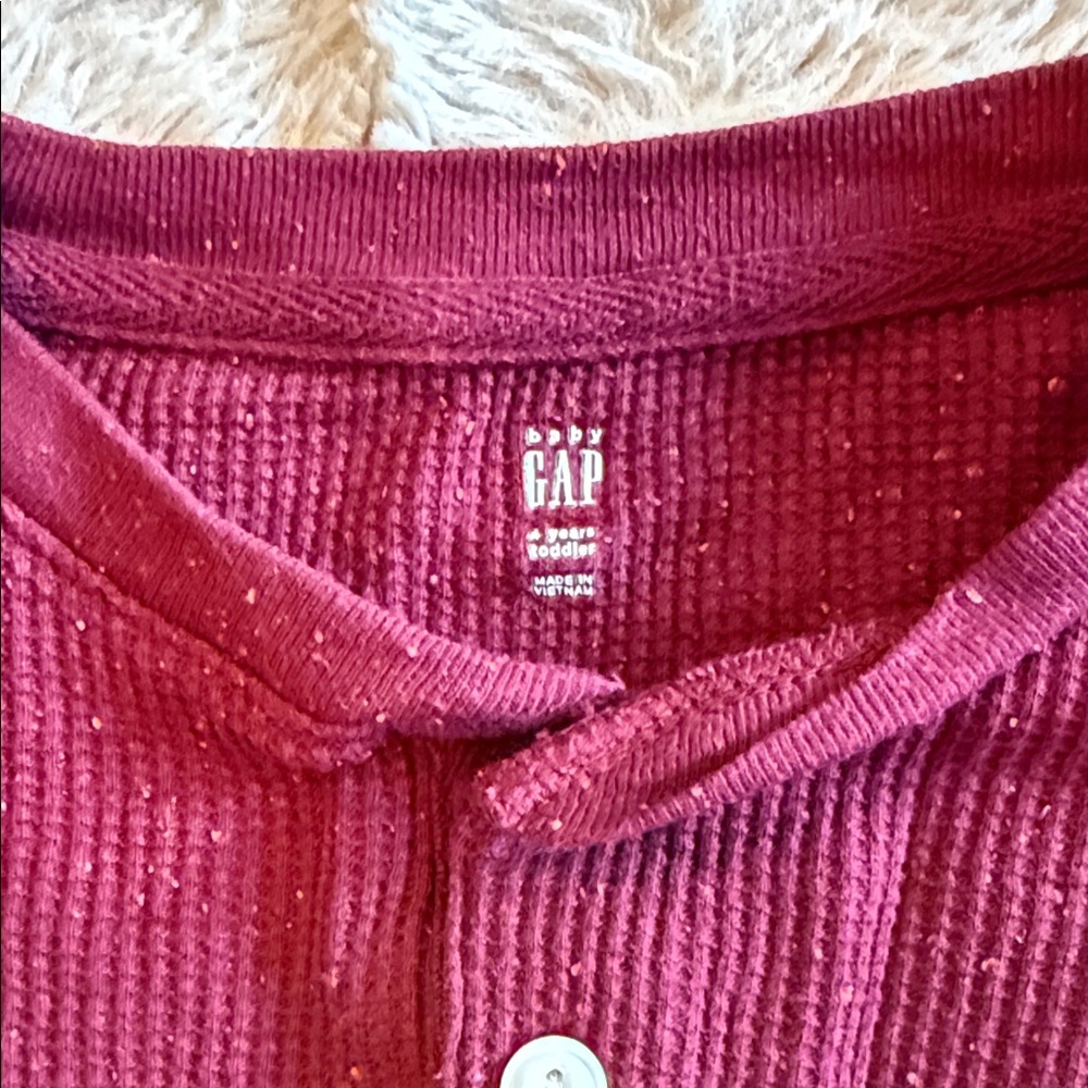 GAP Maroon Kids Long Sleeve Henley 4t - Picture 2 of 4